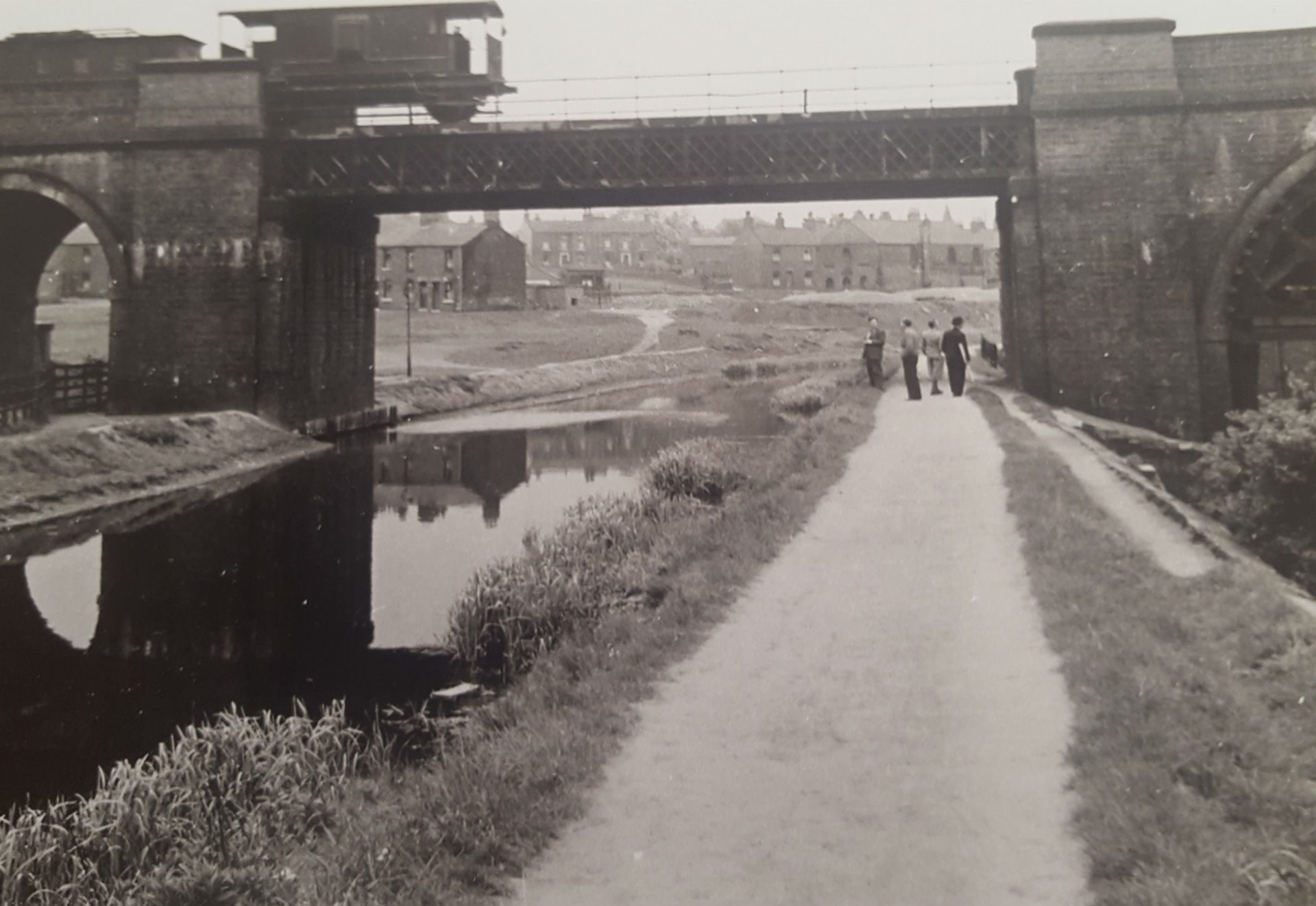 P5 Rail Bridge over Canal at Stairfoot